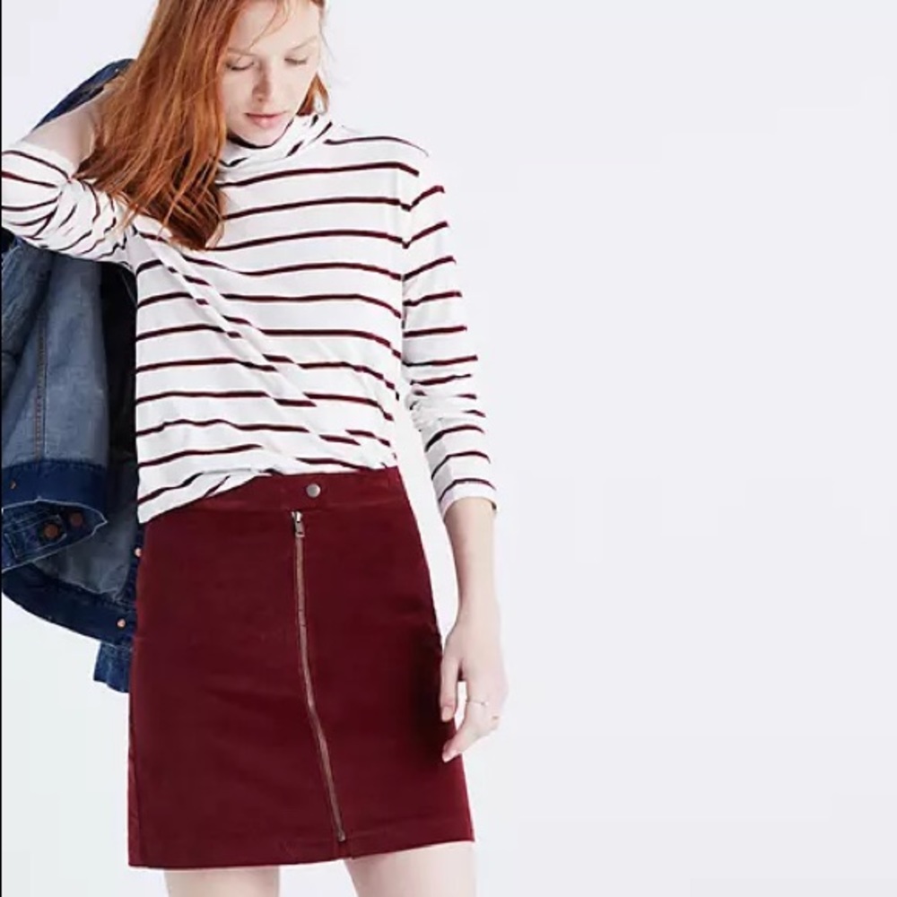 ✨HP✨ Madewell Velvet Studio Zip Skirt in Burgundy